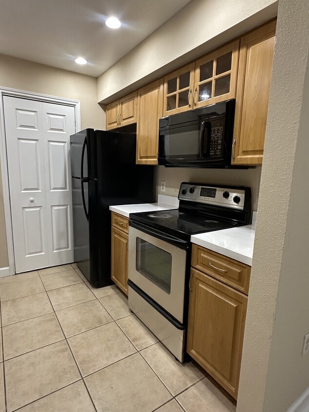 Photo - 2642 NW 33rd St (Oakland Park, FL)