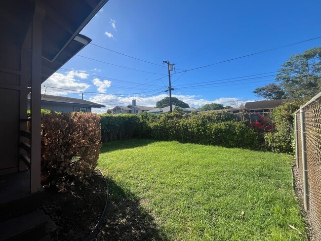 Building Photo - Oneula