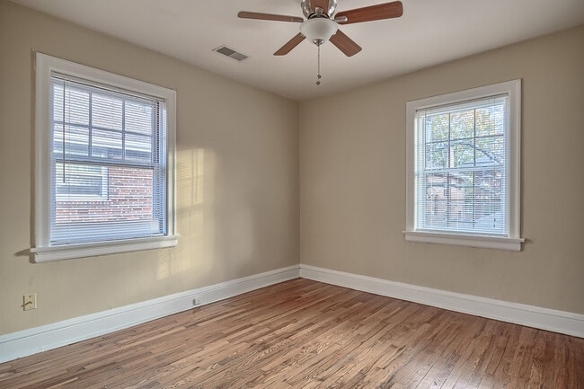 Building Photo - 7034 Dartmouth Ave