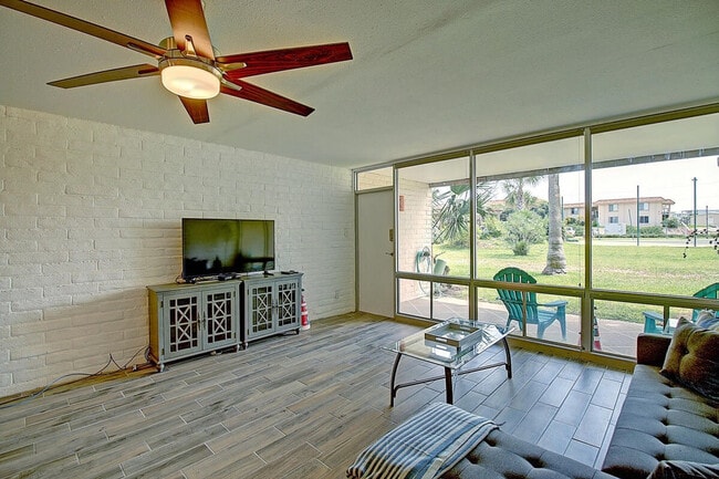 Building Photo - 1322 Eleventh Street-SI FL1-ID1023170P