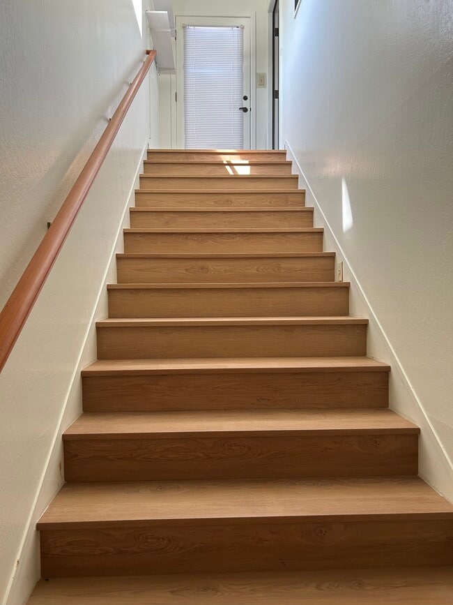 Foto del edificio - 6104 Bernhard Ave