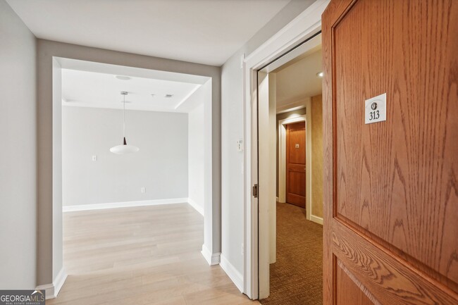 Foto del edificio - 250 West Ave NW