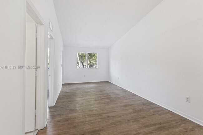 Foto del edificio - 2921 SE 13th Ave