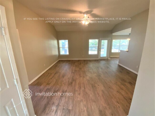 Building Photo - 7073 Vida Ln