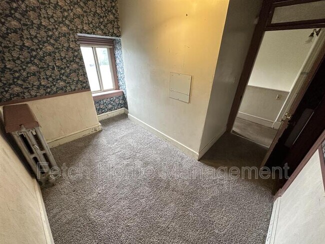 Foto del edificio - 911 E King St