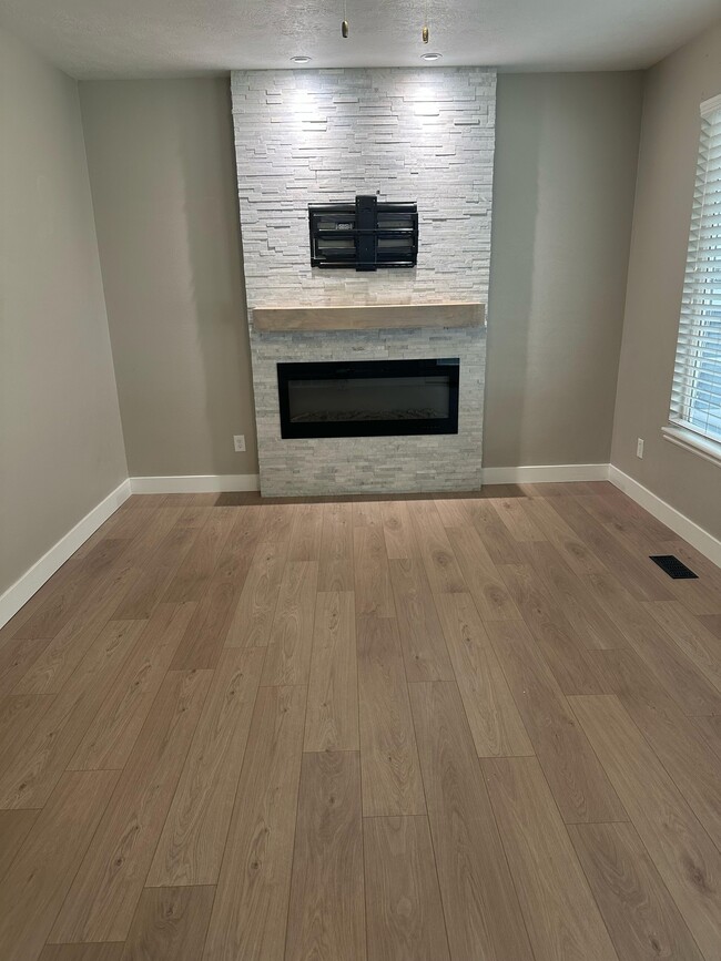 Photo - 5778 Ballerina Way House