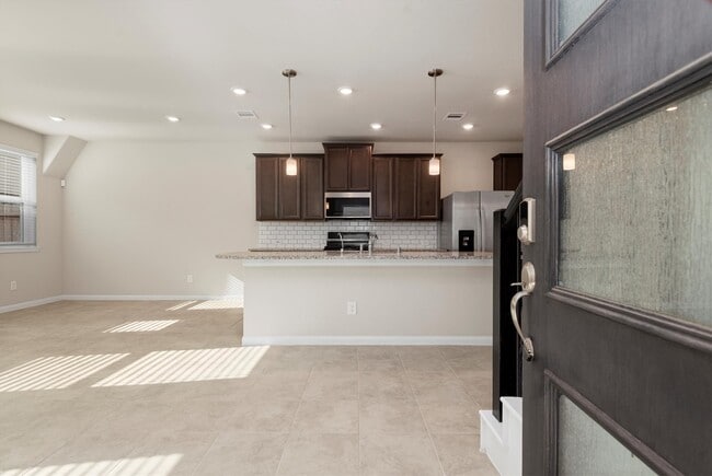 Building Photo - 1520 Parkland Oak Dr