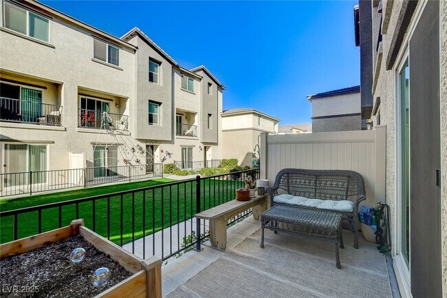 Foto del edificio - 2824 Copper Wind Ln