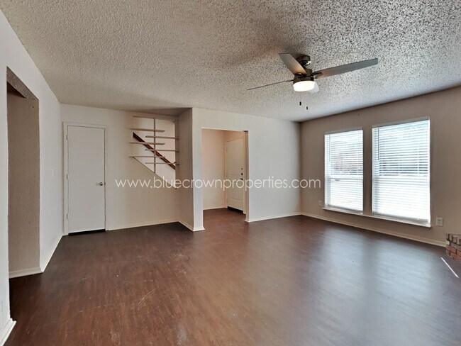 Foto del edificio - 2200 Chase Ct