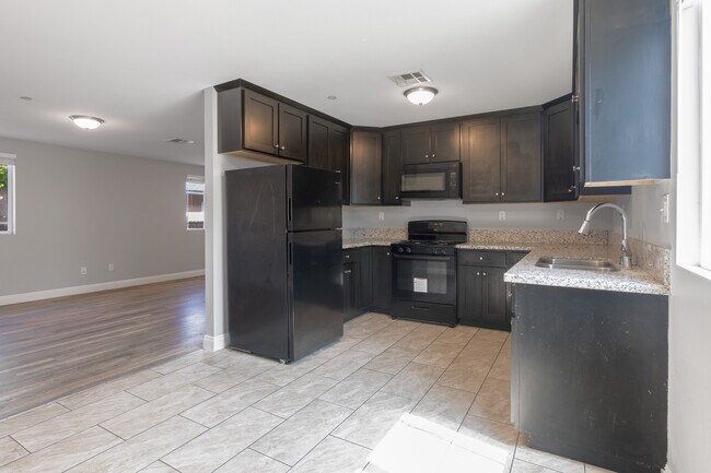 Foto del edificio - 154 E 84th Pl