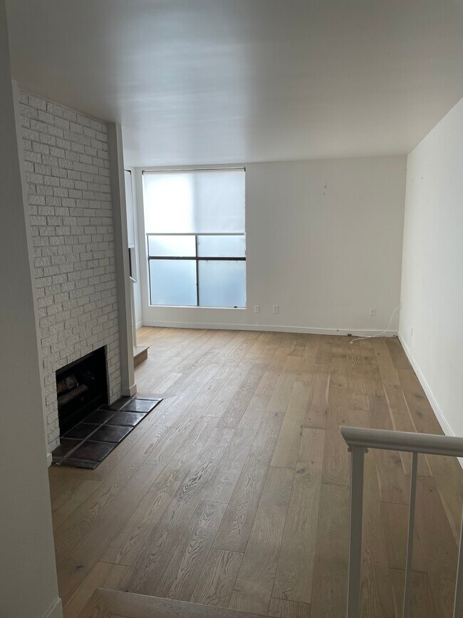 Foto del edificio - 15340 Albright St