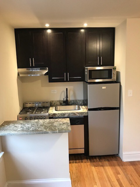 Foto del edificio - 2959 N Damen Ave