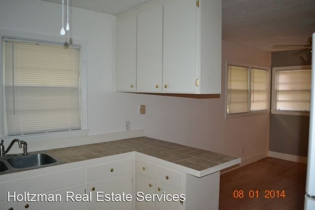 Building Photo - 3 br, 1.5 bath House - 502 Forest Street