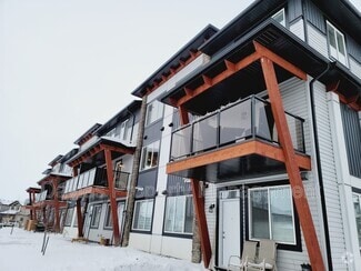 Building Photo - 446 Allard Blvd SW