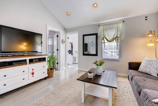 Building Photo - 4481 Meade St