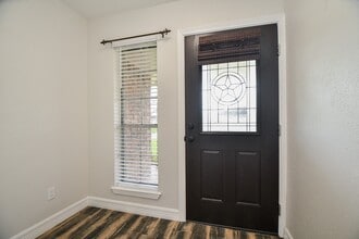 Building Photo - 13910 Bonnercrest Dr
