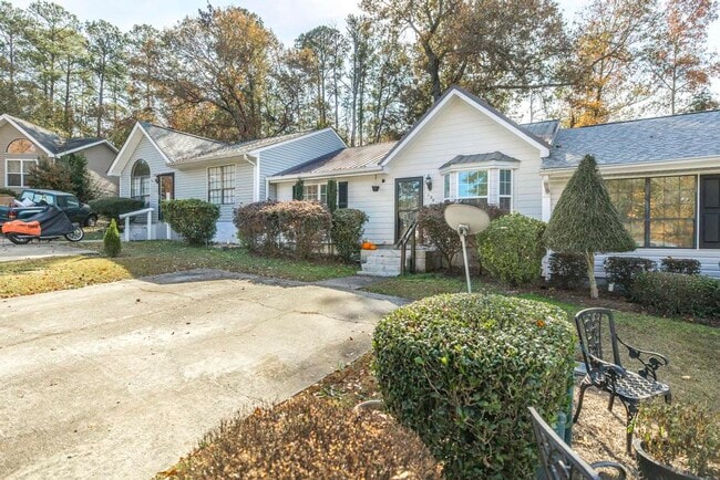 Building Photo - 130 Wrights Mill Cir