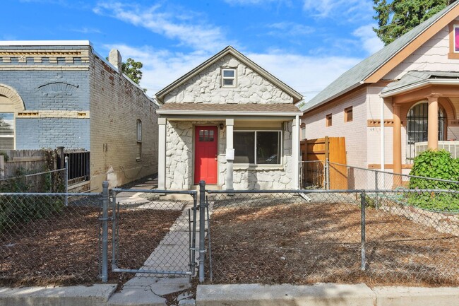 Foto del edificio - 2 Bedroom single family home in Denver