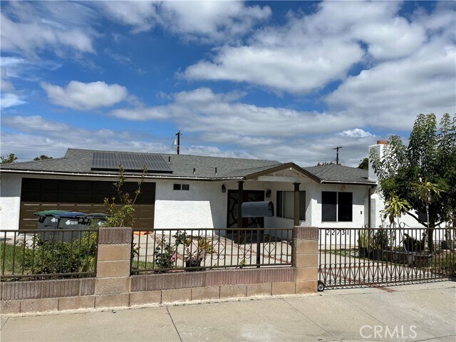 Foto del edificio - 22731 Kinard Ave