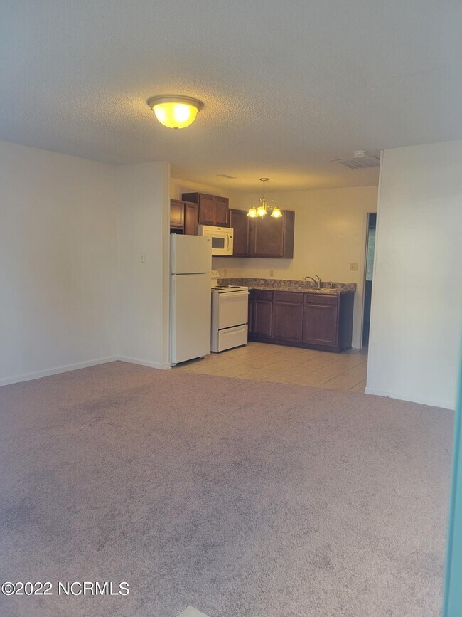 Foto del edificio - 128 Easy St