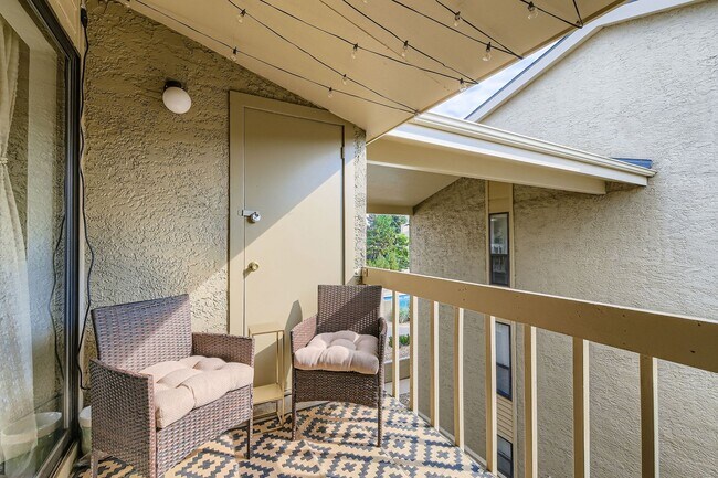 Foto del edificio - Peaceful 2BR Retreat Near Bobolink Trail