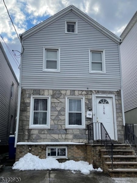 Building Photo - 1016 Laura St