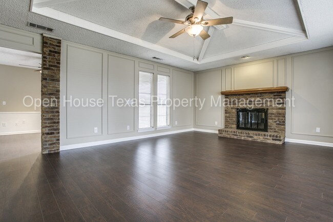 Foto del edificio - 3945 Los Robles Dr