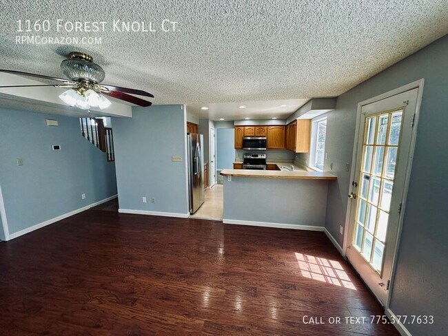 Foto del edificio - 1160 Forest Knoll Ct