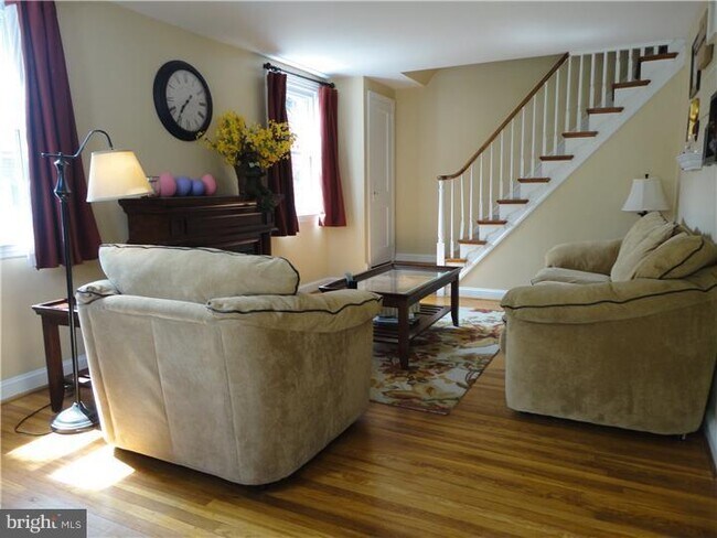 Foto del edificio - 204 Greenbriar Ln