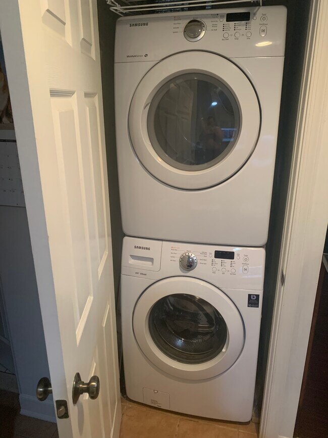 Building Photo - 4206 Washington Blvd