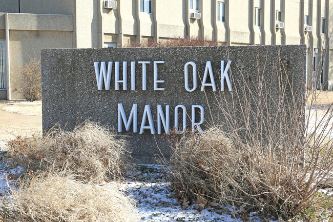 Foto del edificio - White Oak Manor