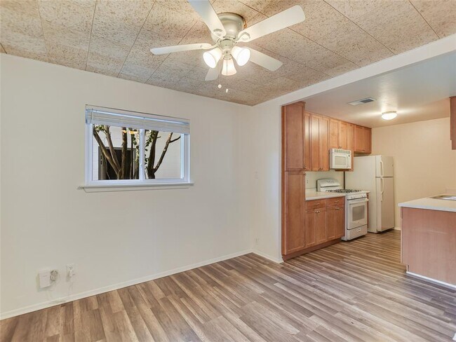 Building Photo - 8303 Reeda Ln