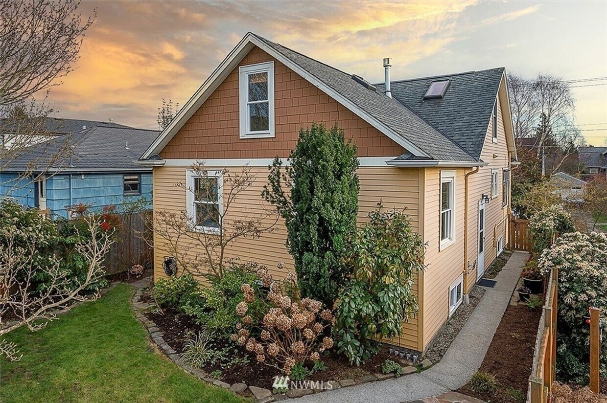 Foto principal - 626 NW 82nd St