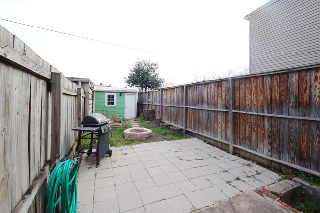 Foto del edificio - Beautiful 2 BR Townhouse in Atlas District