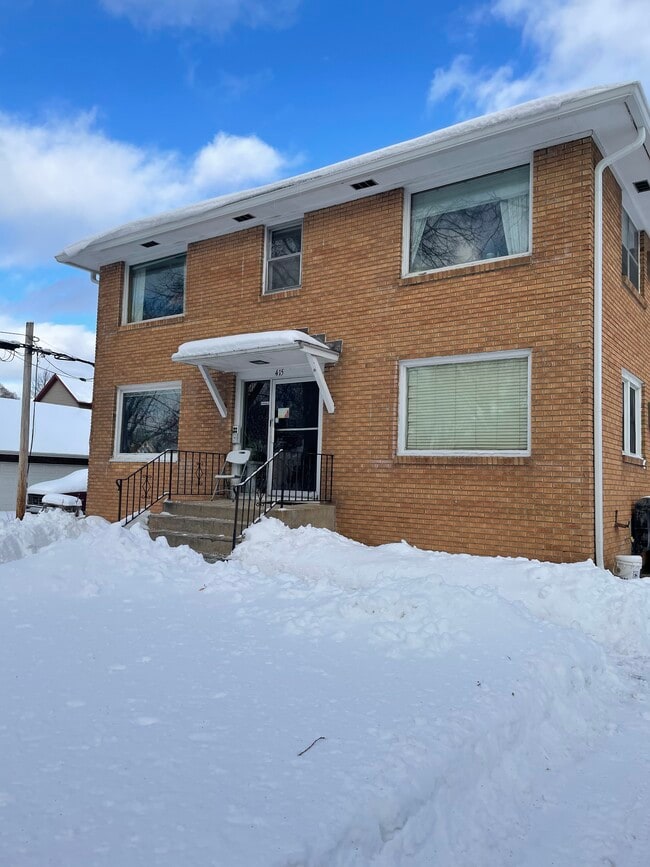 Building Photo - 415 Algoma St