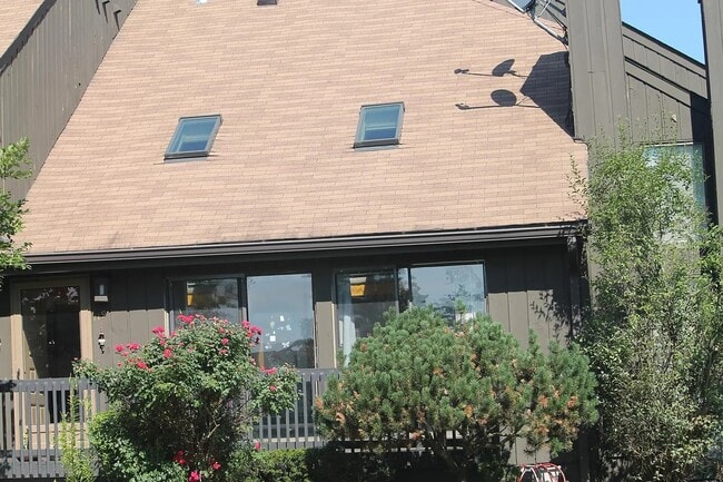 Building Photo - 119 Westgate Dr