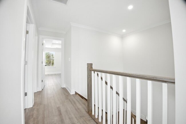 Building Photo - 41 Sequoia Dr