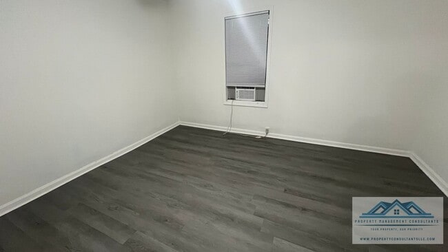 Foto del edificio - 233 N Royal Ave