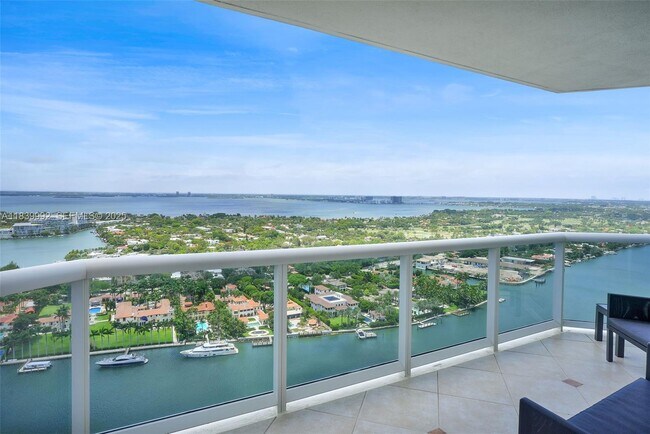 Foto del edificio - 4779 Collins Ave