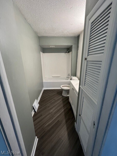 Foto del edificio - 141 Wesley Ave