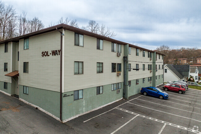 309 Driscoll Ave Syracuse, NY 13204-1541 - Driscoll Manor Apartments