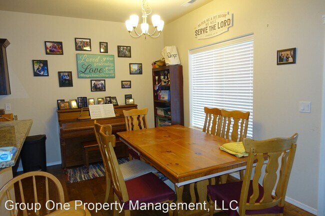 Foto del edificio - 3 br, 2.5 bath House - 603 Pine Tree Lane