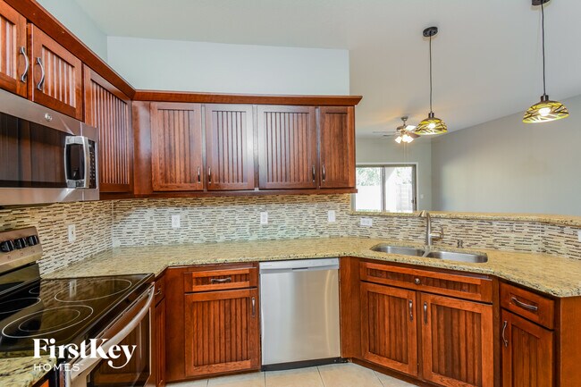 Foto del edificio - 12918 W Columbine Dr