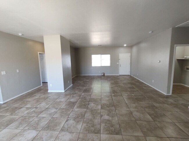 Building Photo - 3 Bedroom - 2 Bath - 1525 Sq. Ft. Home in ...