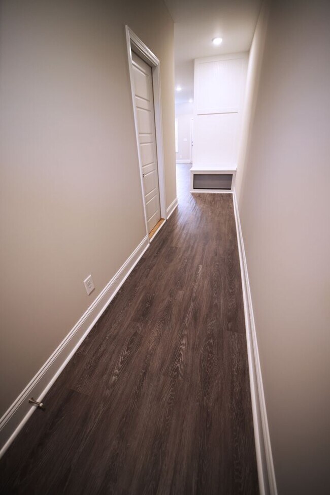 Foto del edificio - 220 Drayton Dr