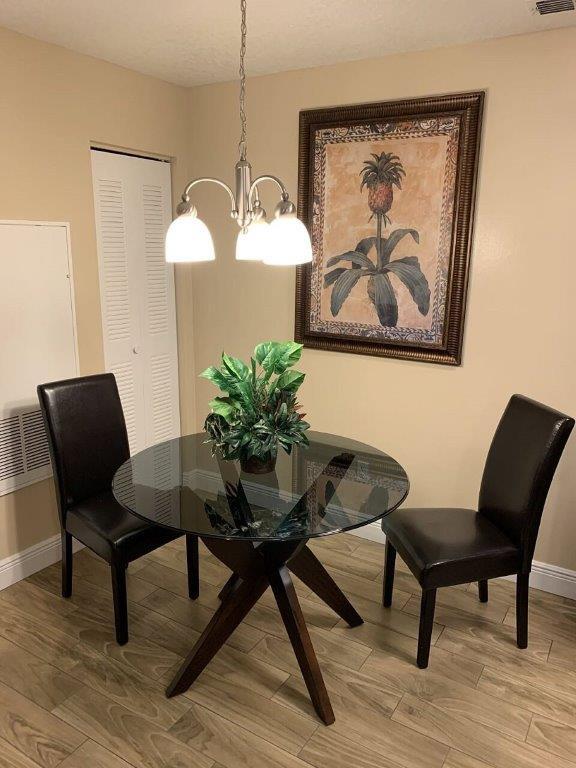 Dining Area - 2612 Grassy Point Dr