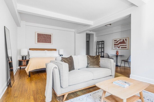 Building Photo - 20 Park Ave