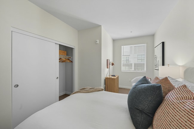 Townhome- Guest bdrm 3.jpg - Boulders Menifee