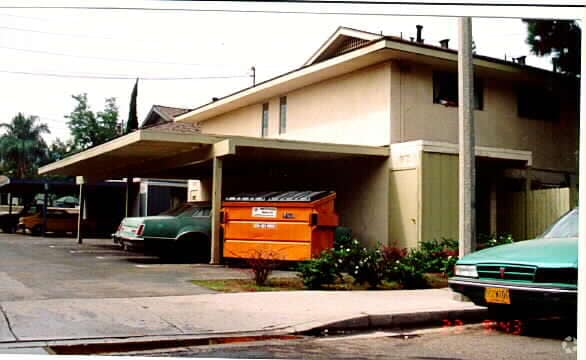 Building Photo - 925 S Sherman Ave