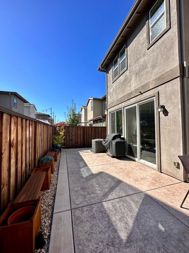 Foto del edificio - North Natomas Home